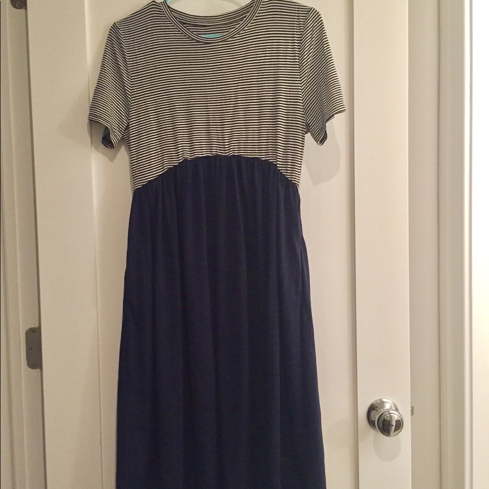 Navy solid and stripes Tshirt Dress Large